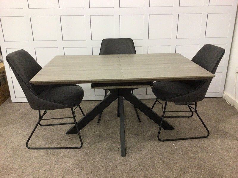 Manhattan Extending Dining Table